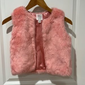Girls faux fur vest in bubblegum pink